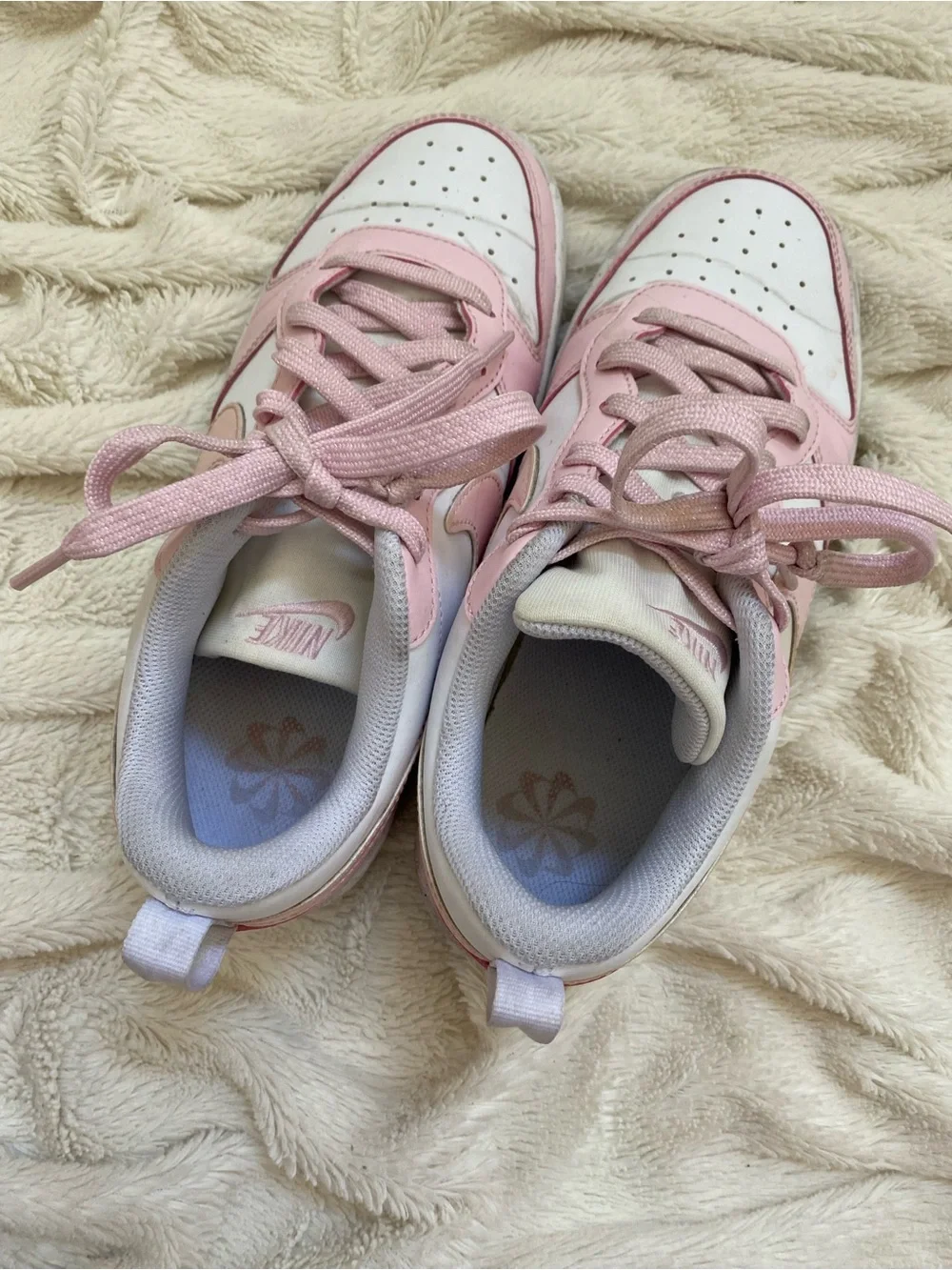 Nike Court Borough Low white/pink sneakers Sz 6Y/ W7.5